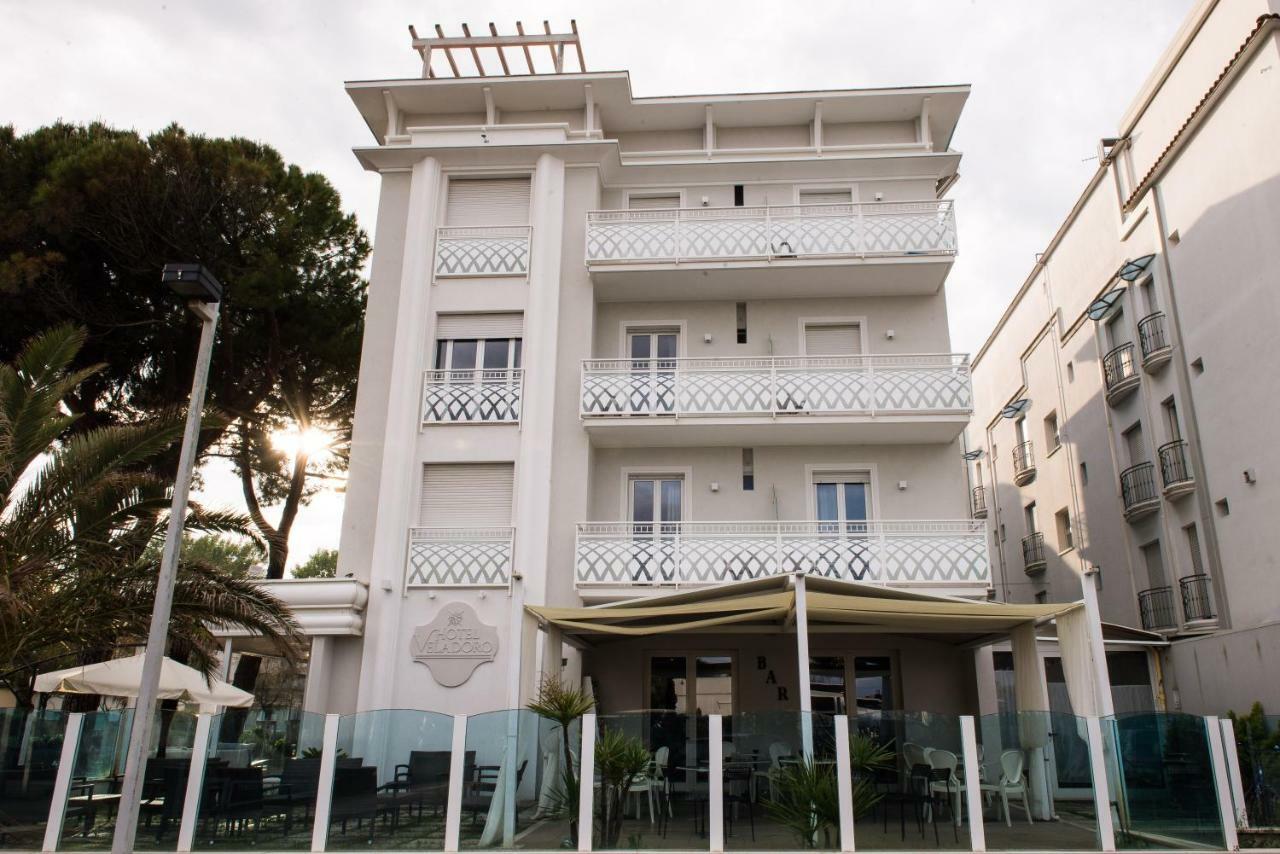ריצ'יונה Hotel Vela D'Oro מראה חיצוני תמונה